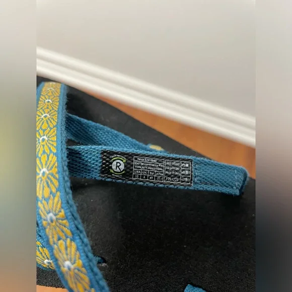 Teva Olowahu Sandals Womans 10 - Picture 5 of 5